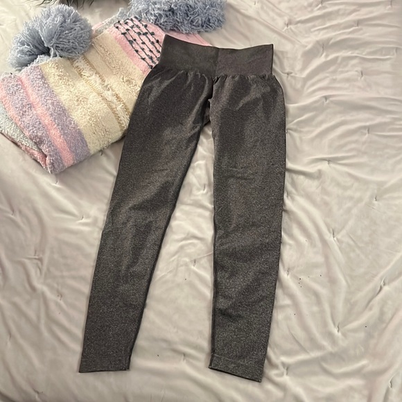 NVGTN seamless leggings in charcoal - Picture 1 of 4